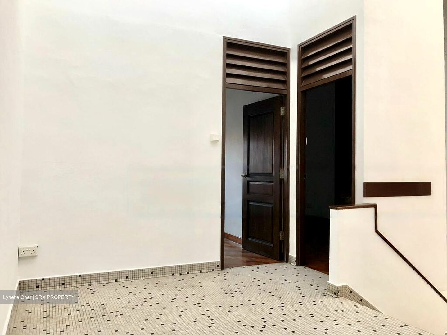 Opera Estate (D15), Terrace #472958391